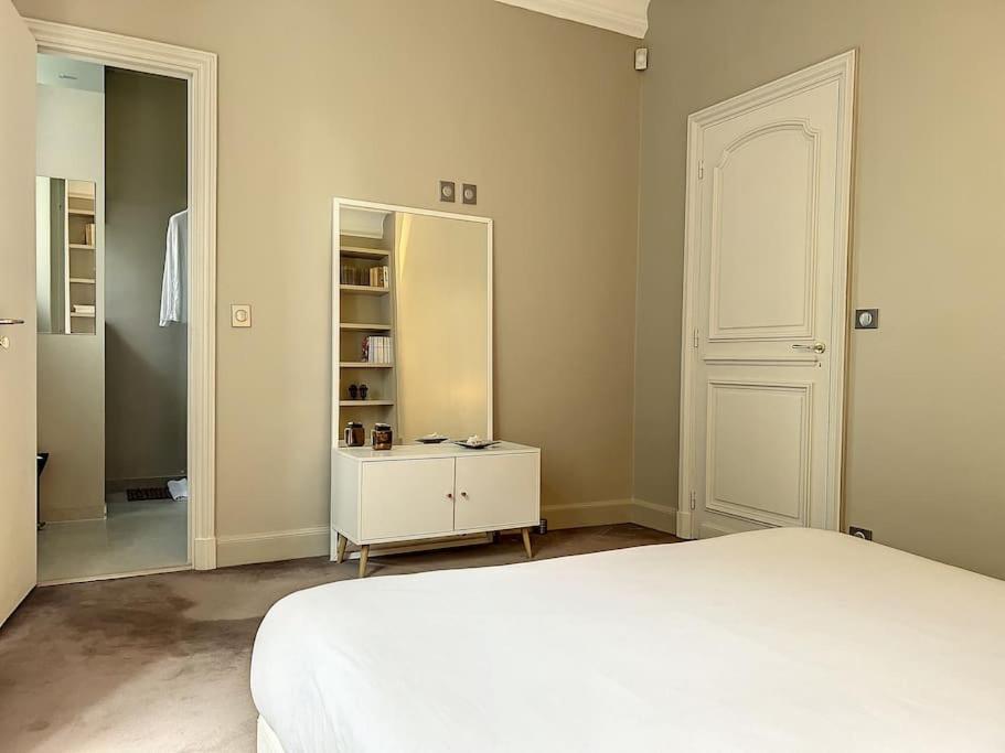 Confidentiel, Particulier 16eme * Paris